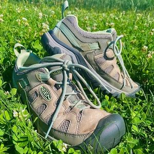 Keen's Hiking Shoes